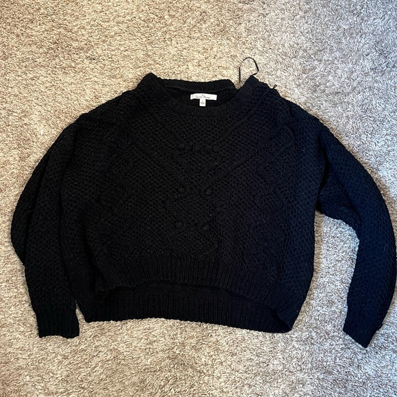 Love Tree Sweaters - BLACK KNIT SWEATER